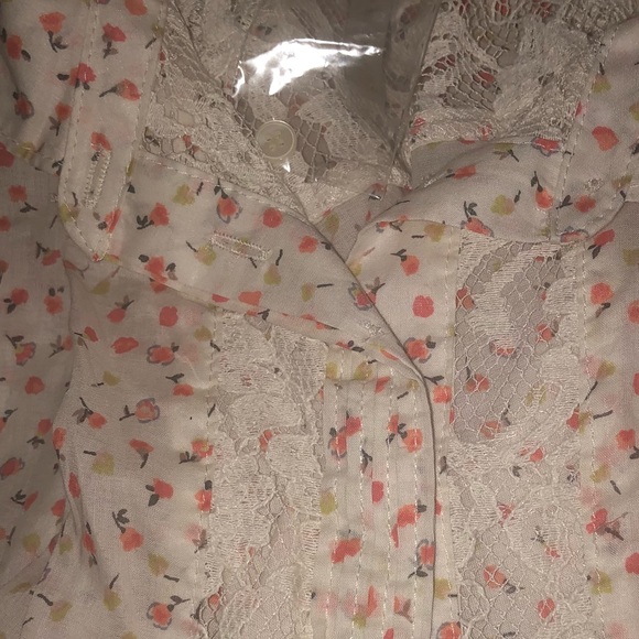 NWT. Vintage - lace/cotton button up shirt. - Picture 4 of 6